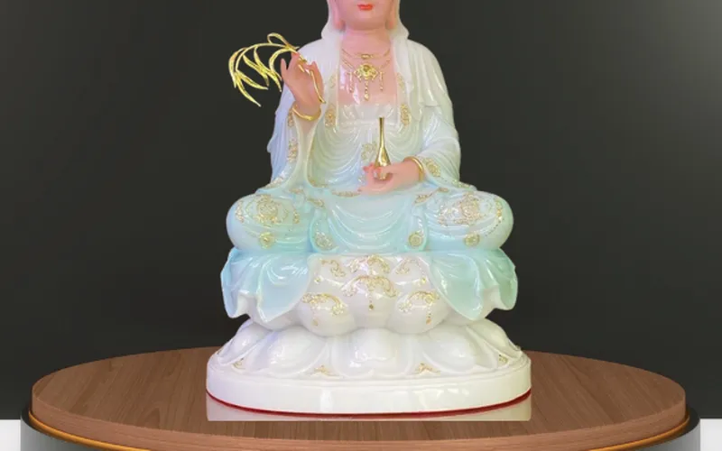 Quan Âm ngồi sen cao