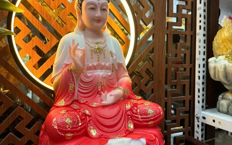 Quan Âm đế sen cao bầu dục