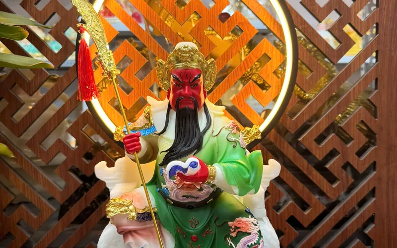 Quan Thánh Đế Quân áo vẽ