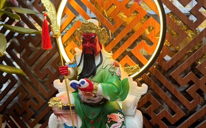 Quan Thánh Đế Quân áo vẽ