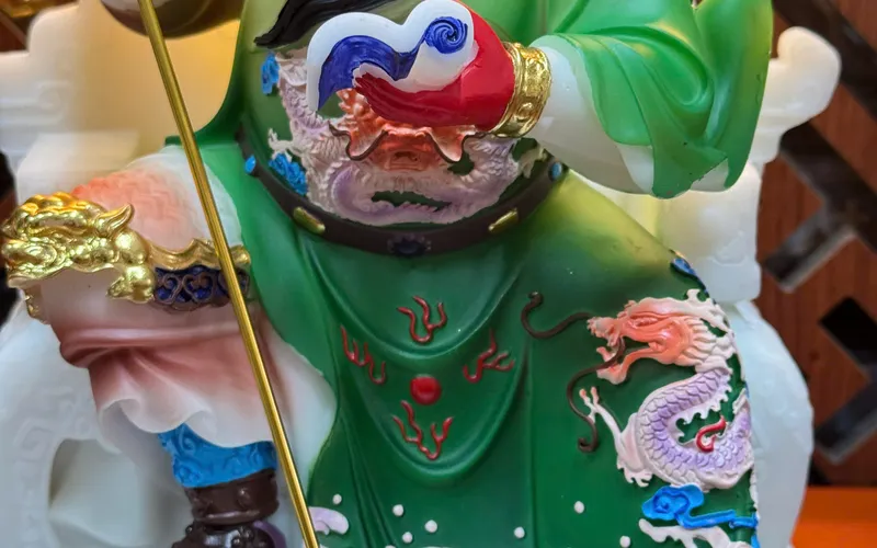 Quan Thánh Đế Quân áo vẽ