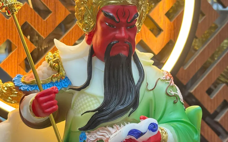 Quan Thánh Đế Quân áo vẽ