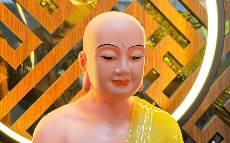 Tượng Ngài Sivali