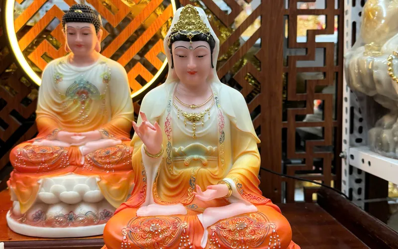 Ta Bà Tam Thánh Phật