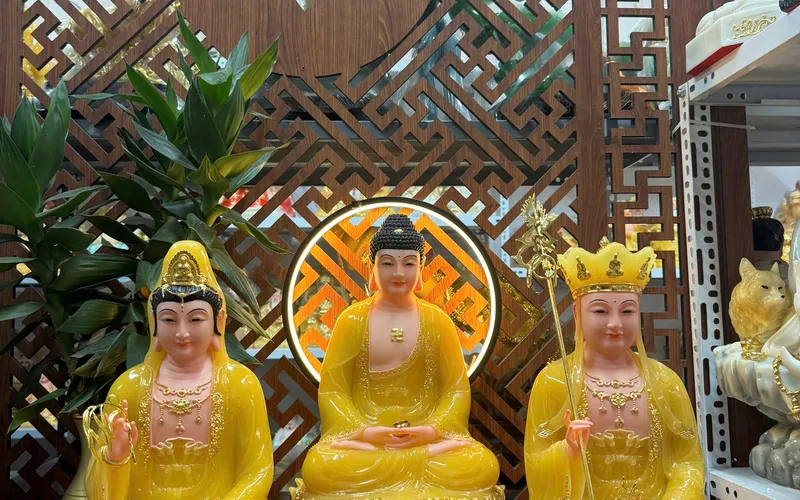 Ta Bà Tam Thánh Phật