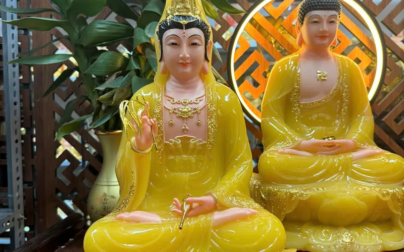 Ta Bà Tam Thánh Phật