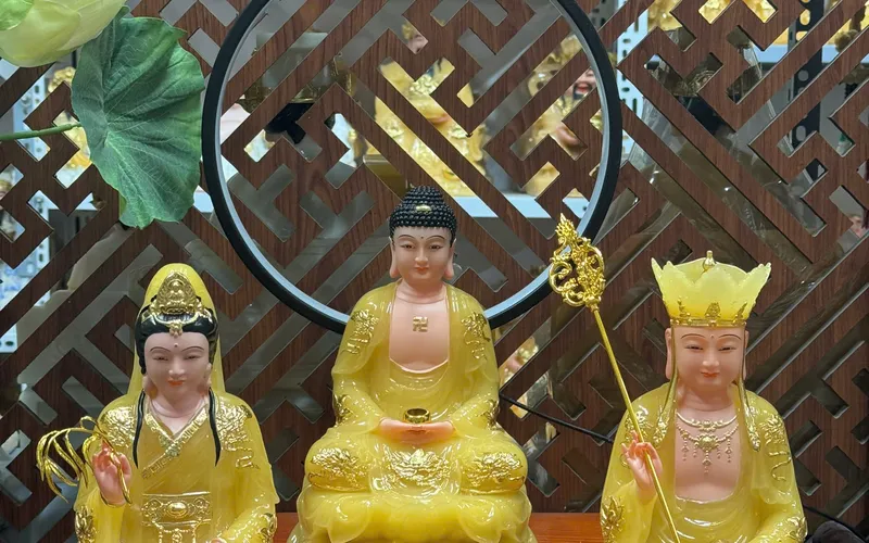 Bộ Ta Bà Tam Thánh Phật dạng đế sen non nước  