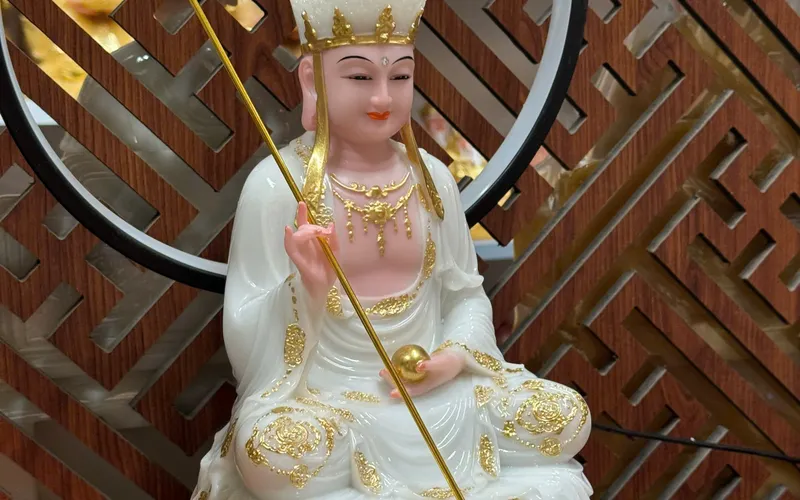 Tượng Địa Tạng Vương ngồi đế sen to