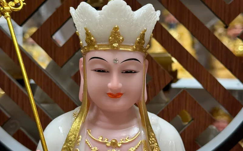 Tượng Địa Tạng Vương ngồi đế sen to
