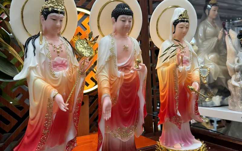 Tây Phương Tam Thánh Đứng Đài Sen