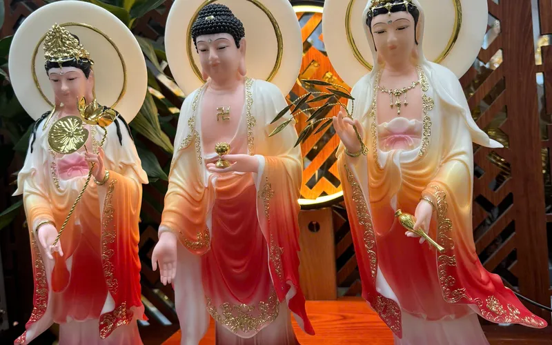 Tây Phương Tam Thánh Đứng Đài Sen