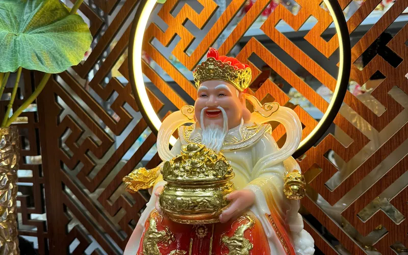 Thần Tiền Tài Nguyên Quãng Tiến