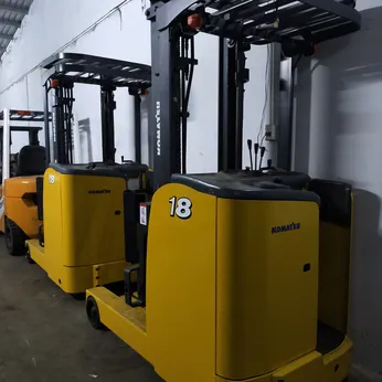 Xe nâng điện đứng lái 1,8 tấn 90%