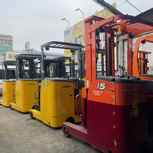 Xe nâng điện đứng lái