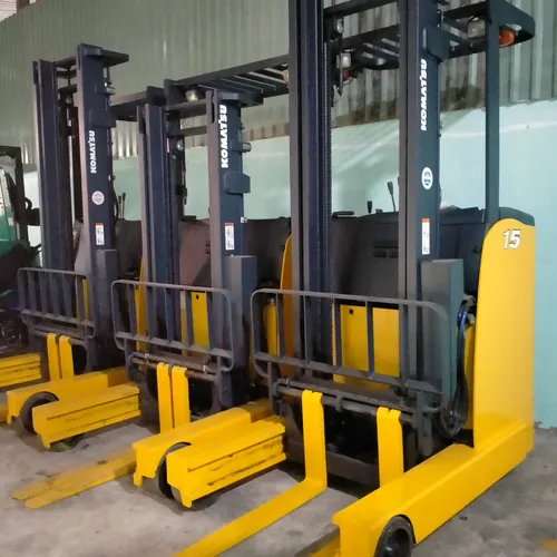 Xe nâng điện đứng lái 1,5 tấn 90%