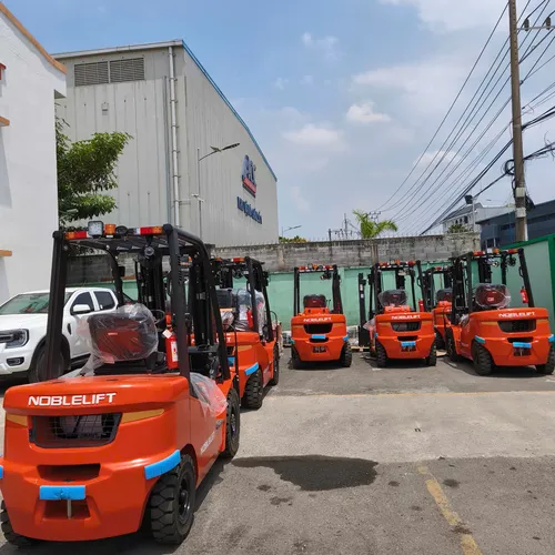 Xe nâng Pin Lithium NOBLELIFT sức nâng 2,5 tấn