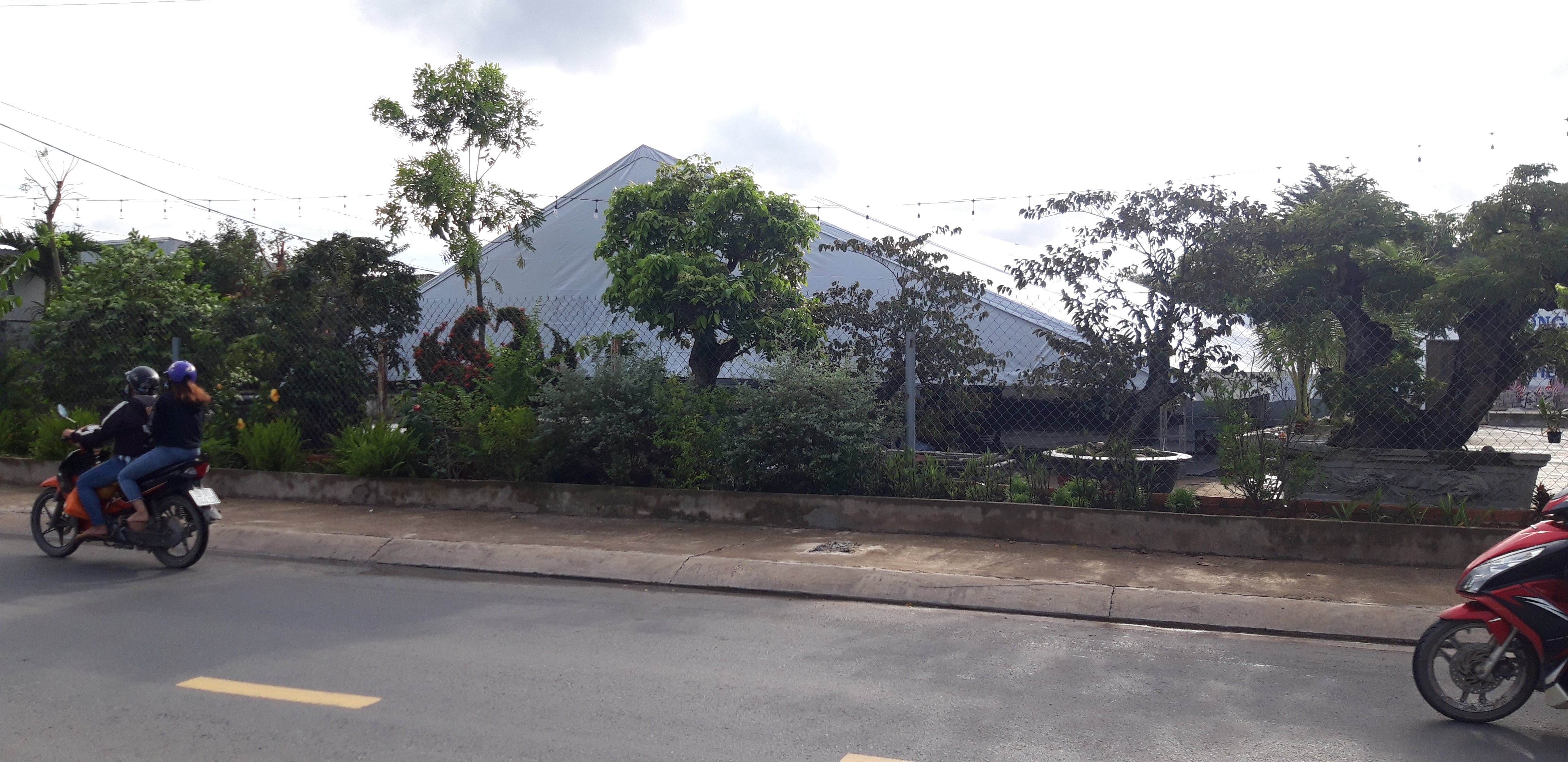 nhà bạt lắp ghép