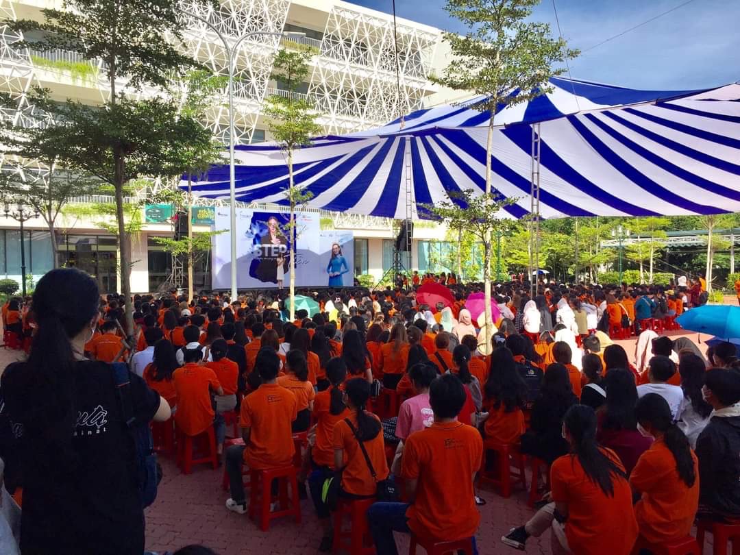 dù che nắng sân trường