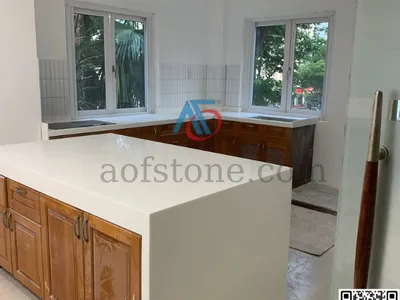 Đẳng Cấp và Tiện Ích - Đá Solid Surface Cho Phòng Bếp Hoàn Hảo!