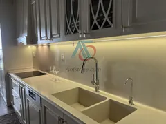 THI CÔNG CHẬU RỬA CHÉN SOLID SURFACE CAO CẤP