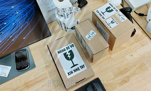 Tem dán hàng dễ vỡ Tem dán hàng dễ vỡ