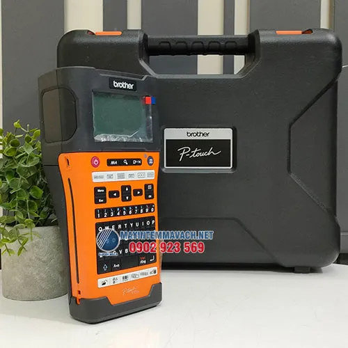 Máy in nhãn Brother PT-E500 cầm tay di động