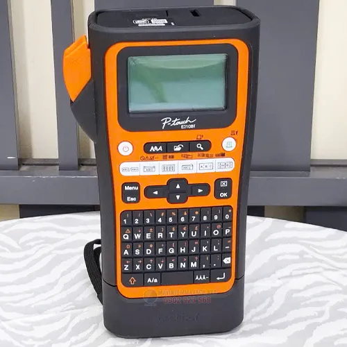 Máy in nhãn Brother PT-E310BT cầm tay di động