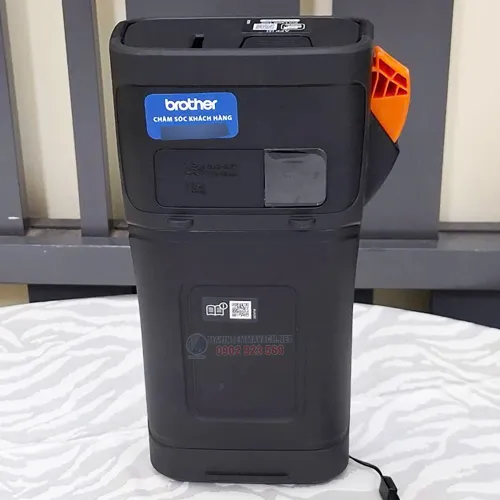Máy in nhãn Brother PT-E310BT cầm tay di động