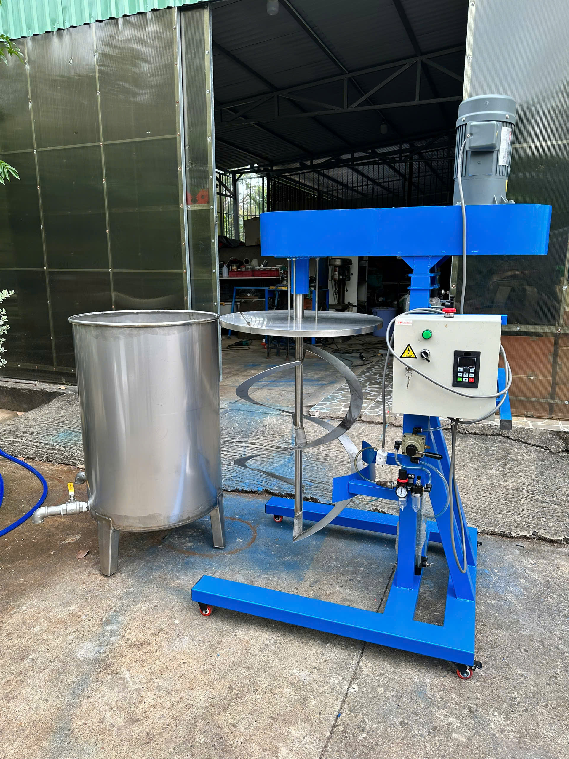 Máy khuấy trộn công nghiệp