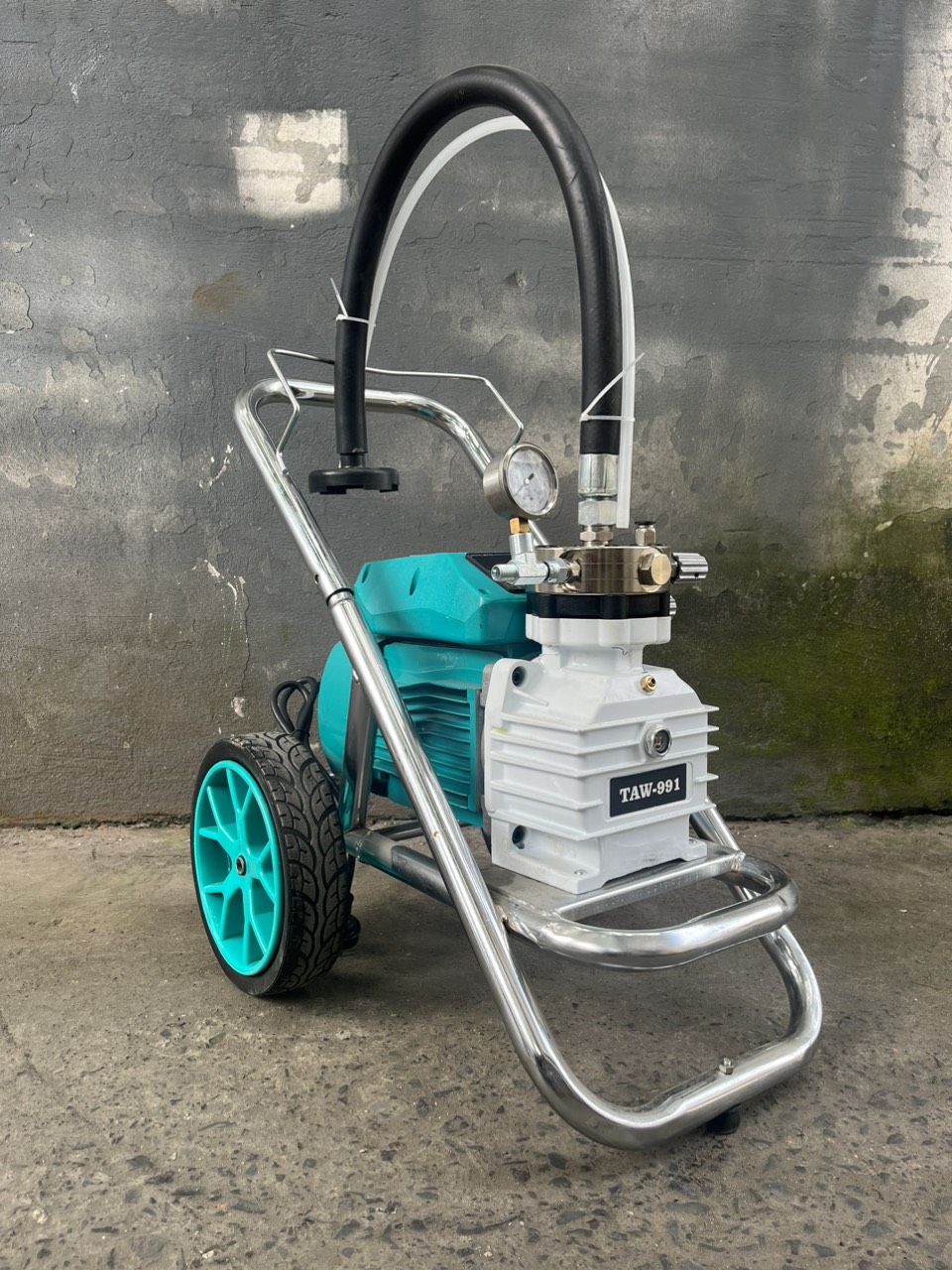 Máy phun sơn tường