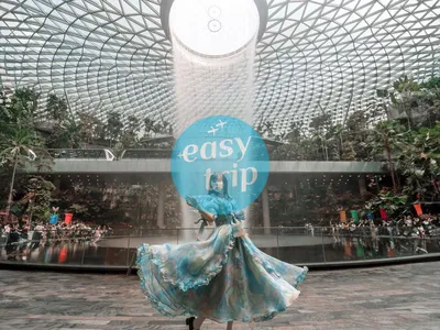 FUTURISTIC WORLD IN SING - MALAY