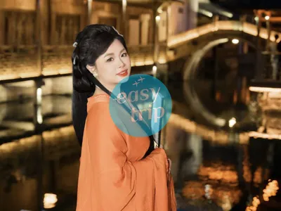 JIANGNAN LOVE POETRY