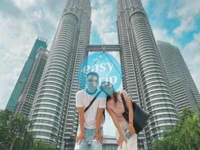 FUTURISTIC WORLD IN SING - MALAY