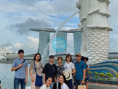 THE WHOLE WORLD IN SINGAPORE