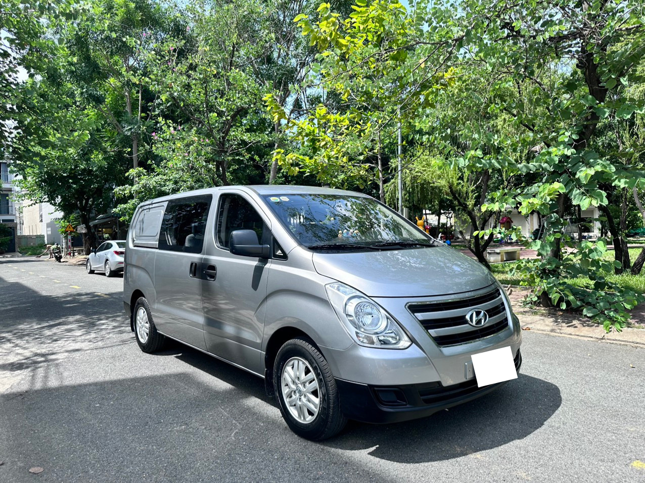 Xe ô tô cũ Hyundai starex van 2016 Xe ô tô cũ Hyundai starex van 2016