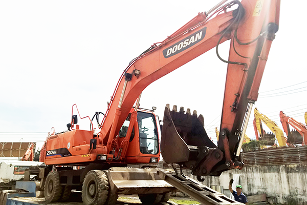 Sửa xe xúc đào - Sửa chữa máy xúc đào tại Buôn Ma Thuột Sửa xe xúc đào - Sửa chữa máy xúc đào tại Buôn Ma Thuột