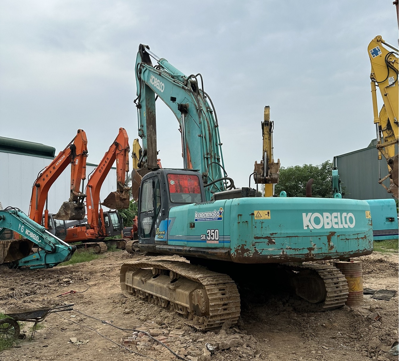 Thu mua máy đào cũ Thu mua máy đào cũ