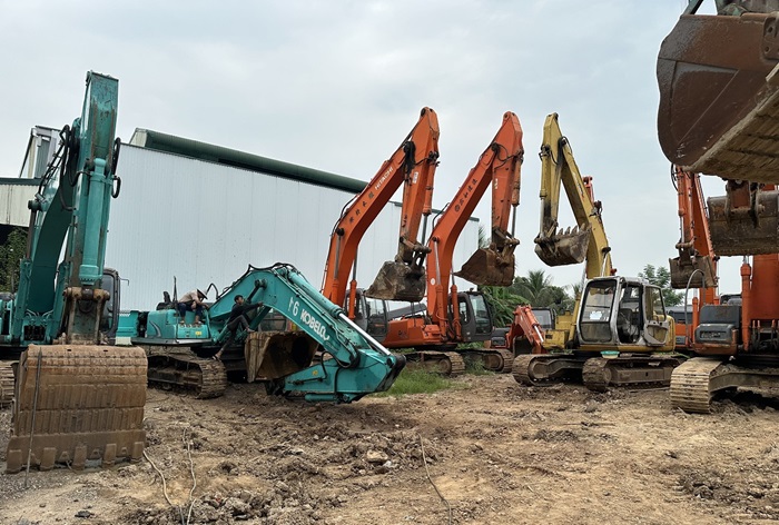 thu mua máy xúc cũ giá cao thu mua máy xúc cũ giá cao