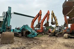 Thu mua máy xúc cũ giá cao | Định giá nhanh – Thanh toán trong ngày