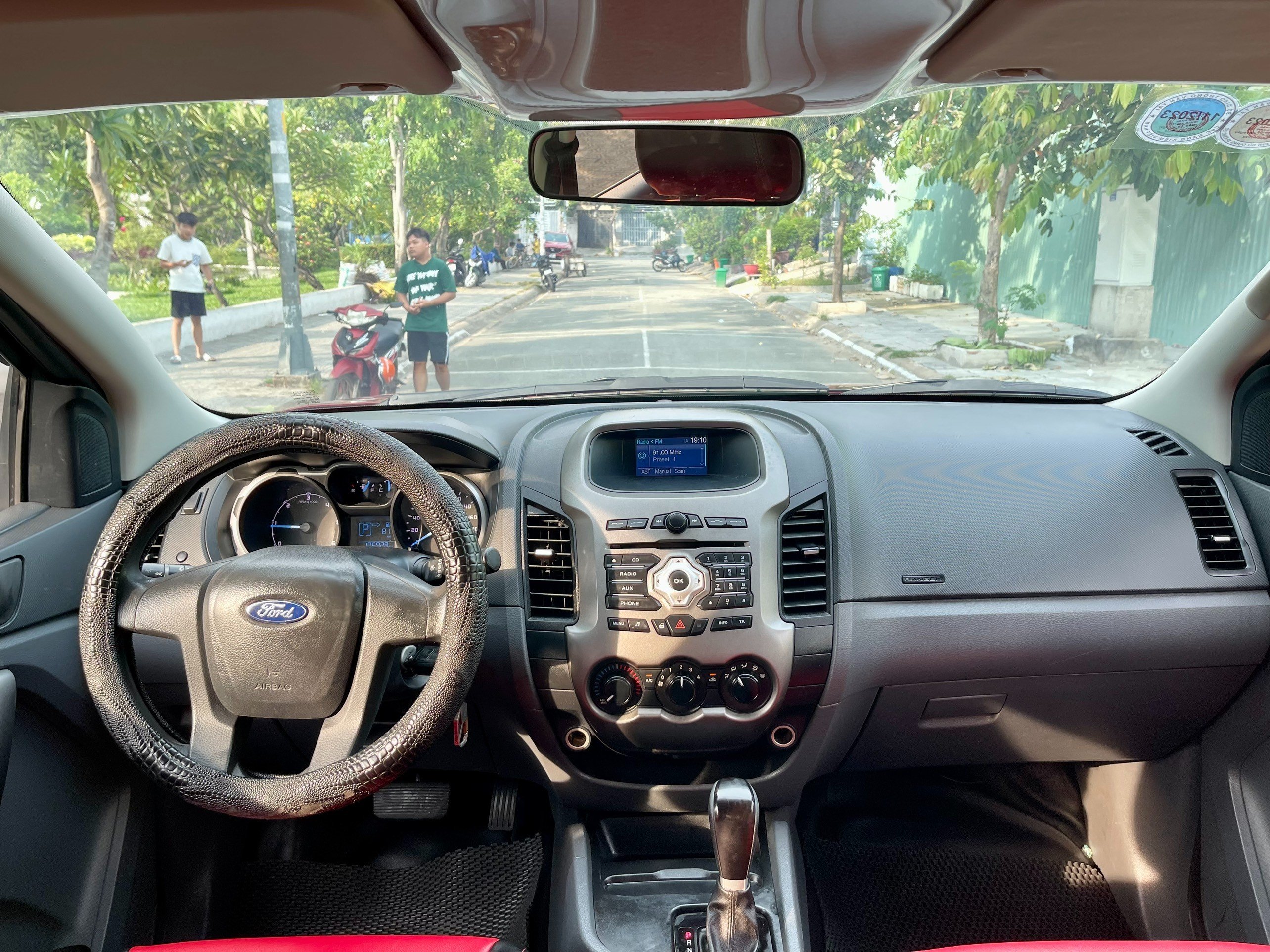 Xe bán tải cũ FORD Ranger XLS AT 2014 Xe bán tải cũ FORD Ranger XLS AT 2014