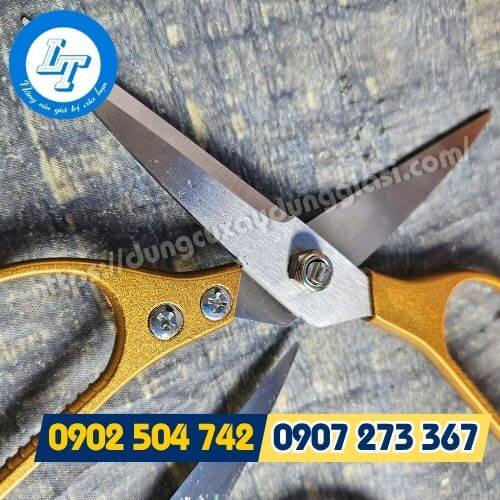 Lưỡi cắt sắc bén