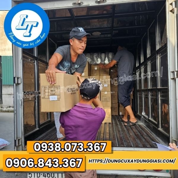 Giao hàng ổ khóa số cao cấp cho khách