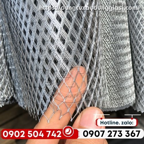 Lưới tô tường được tạo thành bởi các sợi kim loại liên kết