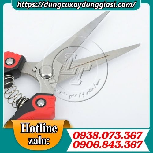 Lưỡi kéo sắc nhọn