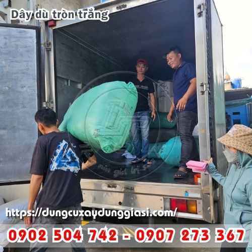 Lên hàng dây dù tròn trắng cho khách HCM