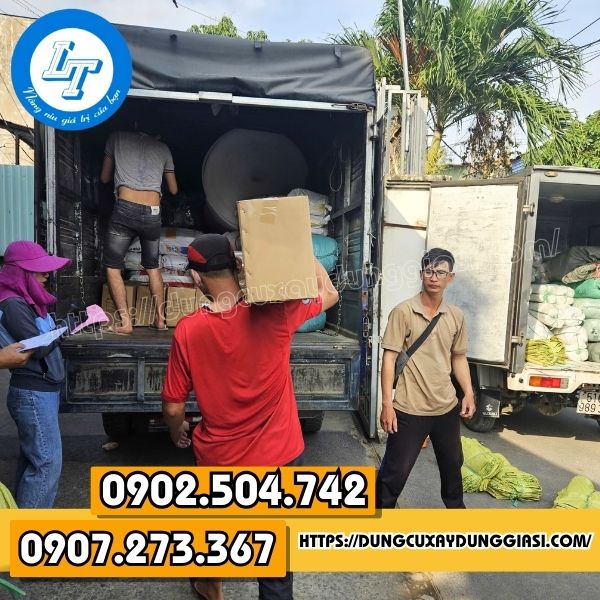 Lên hàng cho khách sỉ