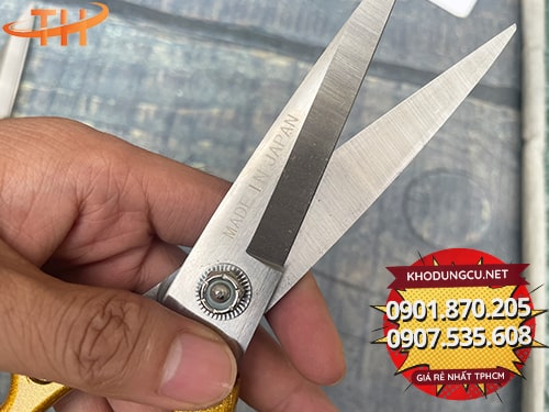 Chất liệu thép không gỉ Kéo làm bếp SK