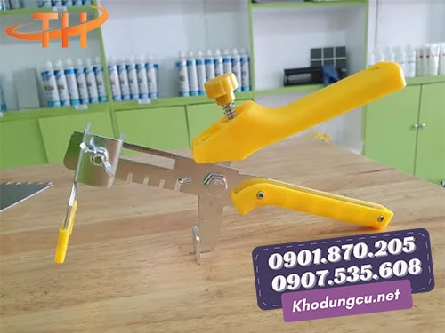 Kìm kẹp ke cân bằng lát gạch Kìm kẹp ke cân bằng lát gạch