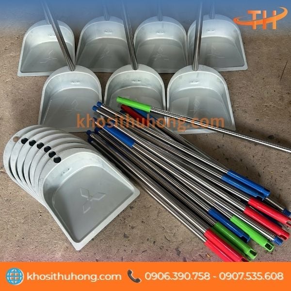 Ky hốt rác phù hợp sử dụng trong nhiều không gian Ky hốt rác phù hợp sử dụng trong nhiều không gian