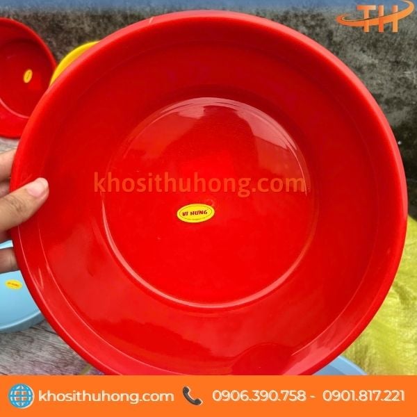 Thua nhựa tròn màu đỏ Thua nhựa tròn màu đỏ